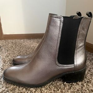 Kenneth Cole Reaction Womens Salt Leather Chelsea Boots Silver